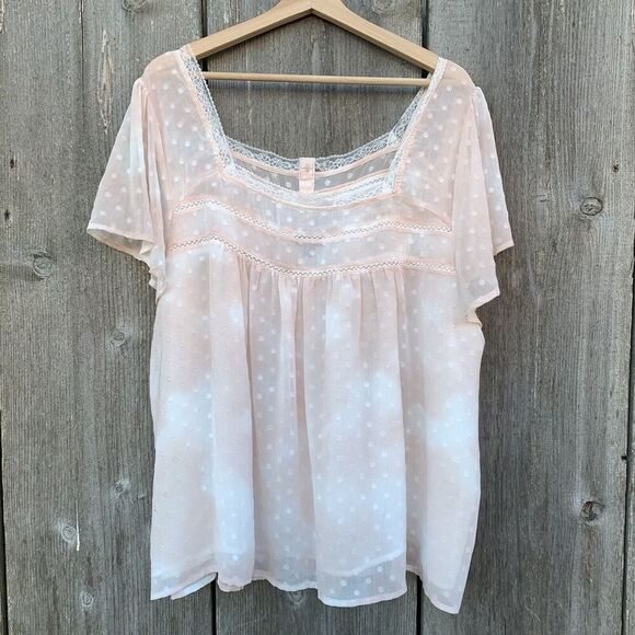 TORRID Top Womens 3XL Pale Pink Chiffon Polka Dot Button Front Blouse Crochet - Picture 5 of 14